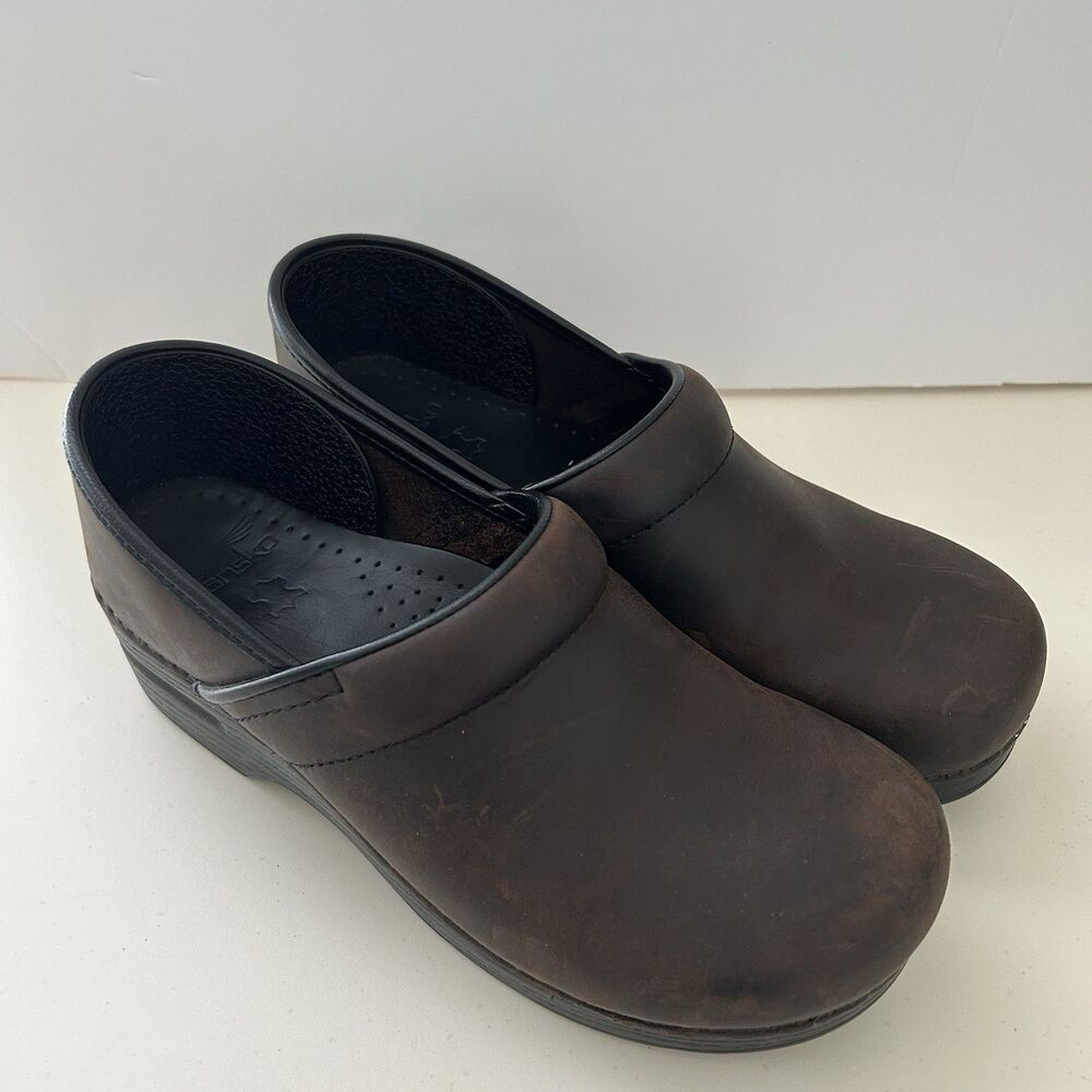 Dansko Womens Brown Leather Professional Nursing Clogs Size EU 40 US 9.5-10